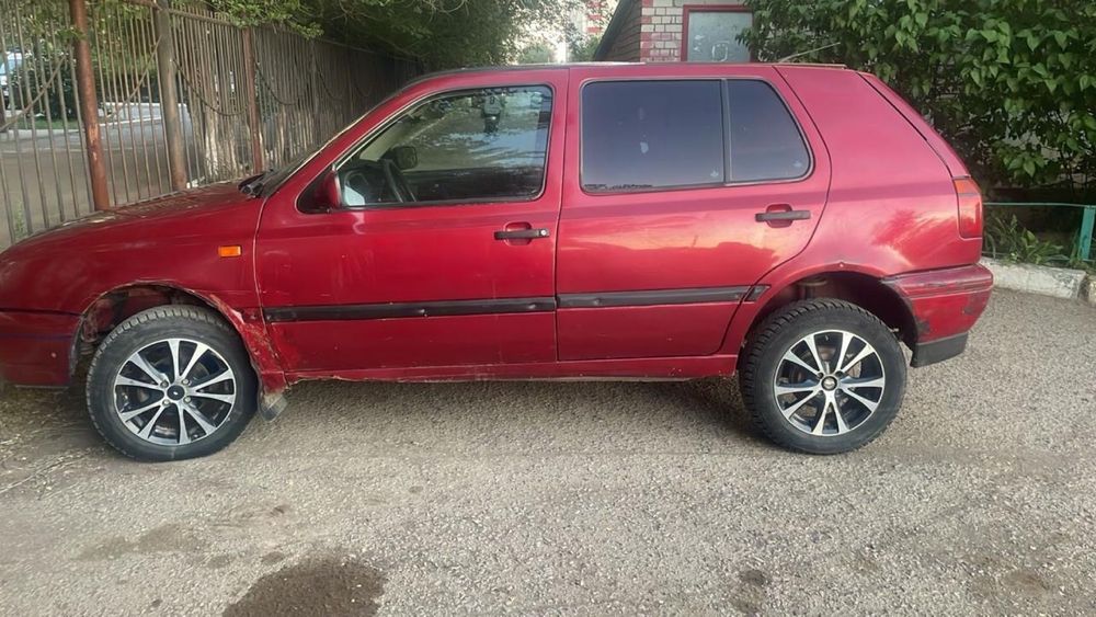 машина продам Volksvagen golf 3