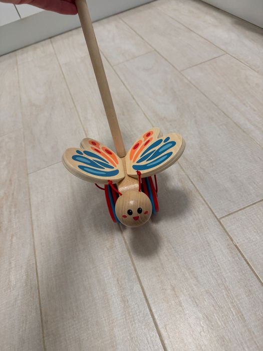 Дървена играчка за бутане