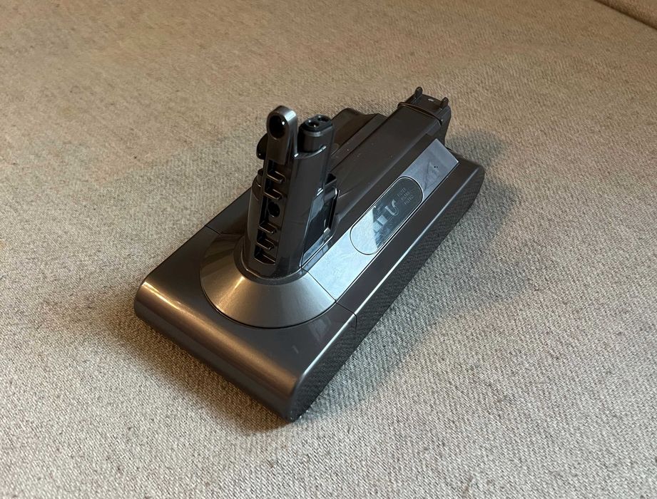 Baterie Dyson originala SV27 V10 25.2V stare foarte buna