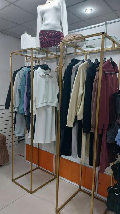 Продам стеллажи и рейлы