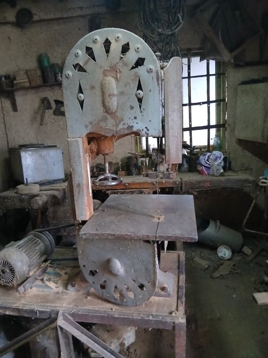 Продавам инструменти за ценители