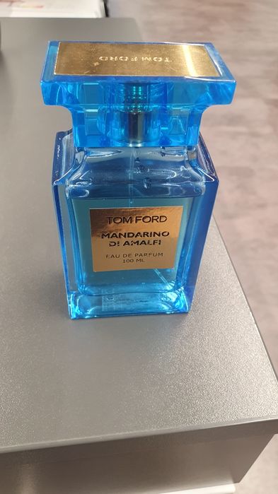 Vând parfum TOM FORD Mandarino di Amalfi Eau de Parfum