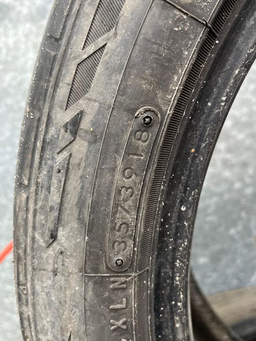 продам резину 245/45R19