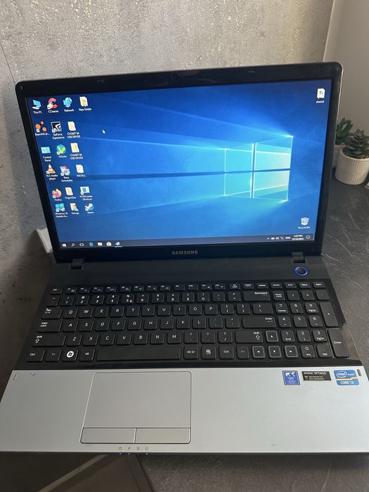Laptop samsung i5