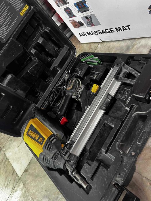 DeWALT Пушка за пирони