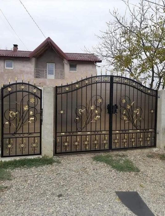 Porți și garduri din fier forjat
