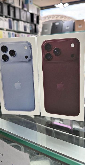 Наличен iphone 18 pro  burgundy Dark gray  Light blue