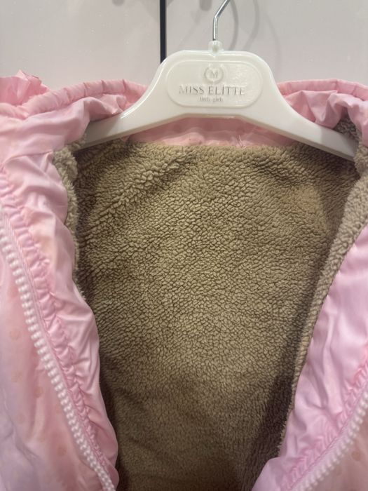 Продам безрукавку для девочки