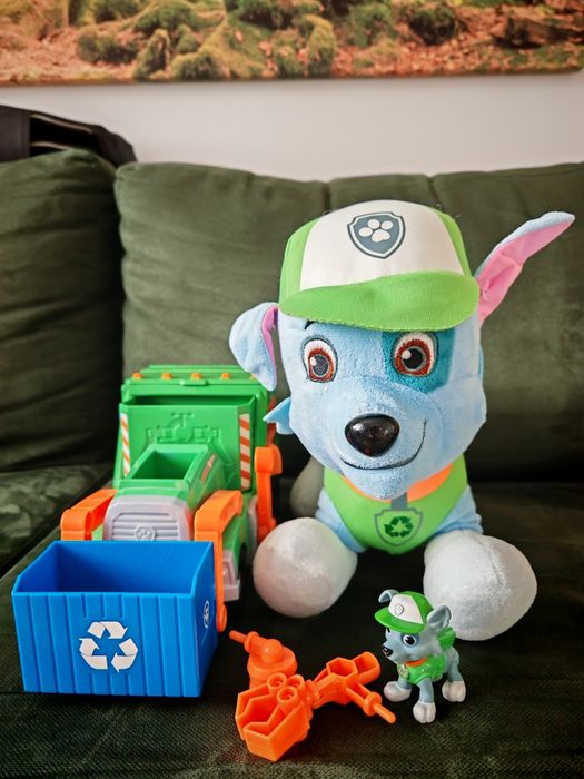 Mașina mare Rocky, plus și figurina patrula catelusilor