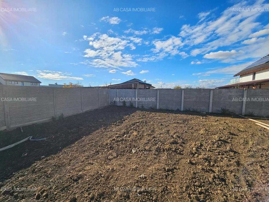 Duplex nou, P+E, despărtit prin cam tehnică, Moșnița Veche, comision 0