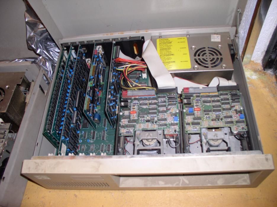 Продавам компютър-терминал Изот СМ1604, Изот ЕС 8531, Правец 16