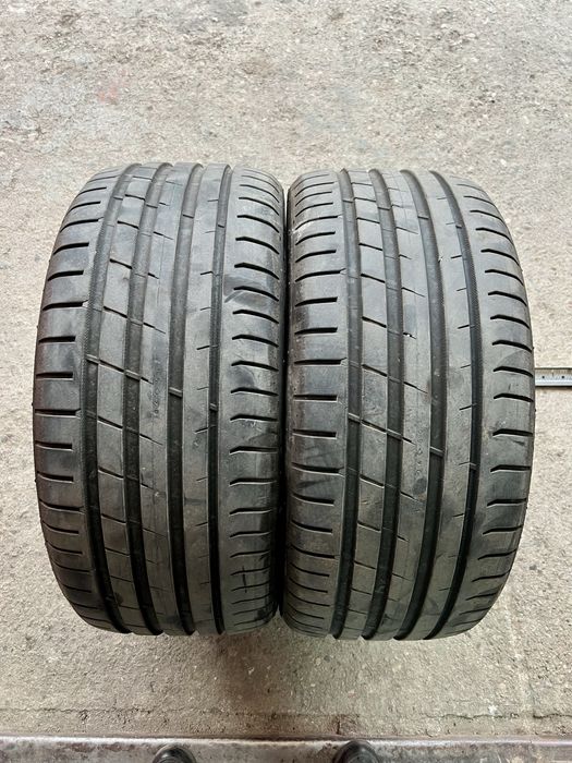 2 броя Летни Гуми 245/35/20 NOKIAN ДОТ: 1022 7мм