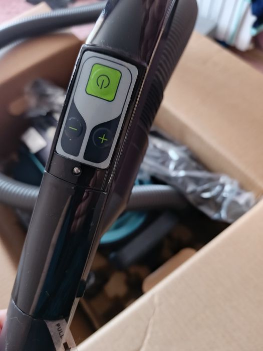 Пылесос мощный новый