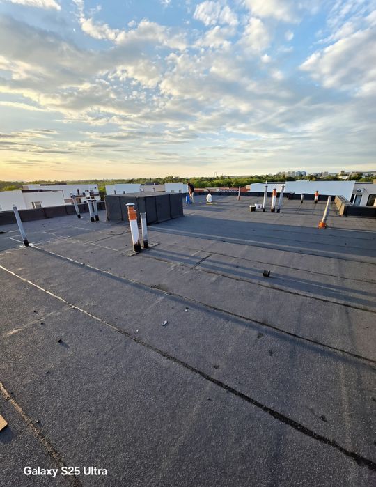 Hidroizolații / terase  / fundații  / izolații  / Acoperișuri