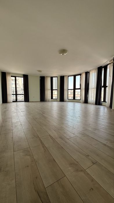 Продава се Многостаен апартамент в Пловдив, Кършияка - 192 кв.м за 1407 €/кв.м - Снимка #2