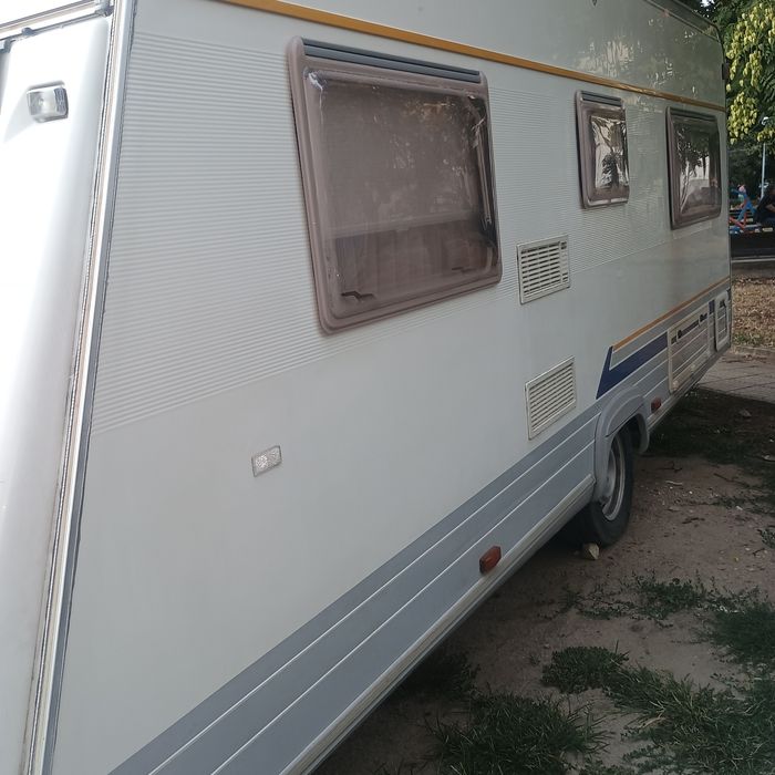Продавам каравана