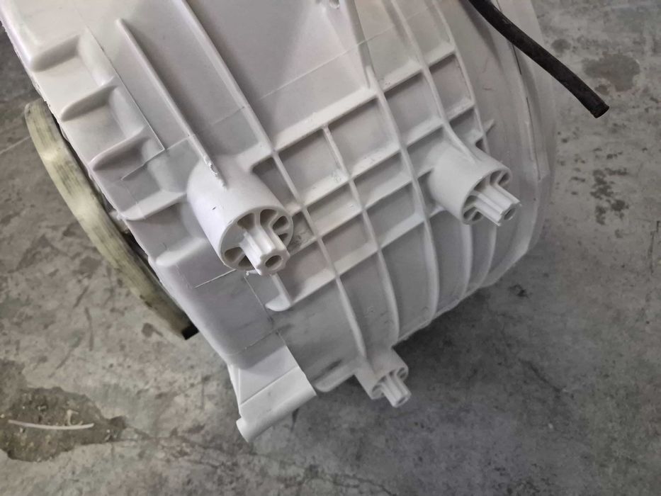 Cuva masina de spalat Hotpoint Ariston WMD722 cod 482000031784 in stare buna , compatibil si cu modele Whirlpool Fresh Care , Indesit INNEX / R11