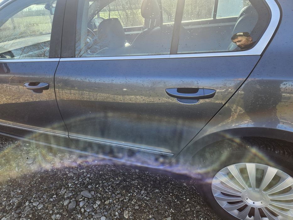 Usa stanga spate Skoda superb 2 sedan facelift an 2014