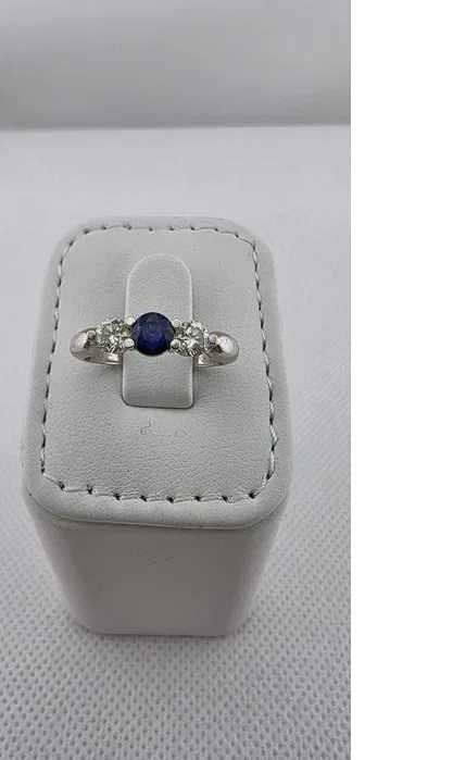 Inel Aur 18 kt cu diamante naturale si safir