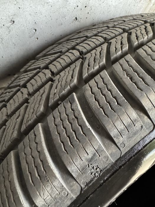 Continental 205/55 R17 зимни