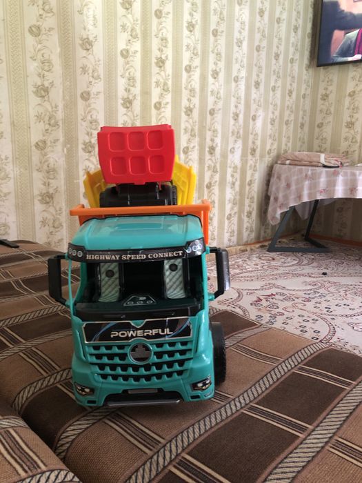 Продам игрушечные комазы