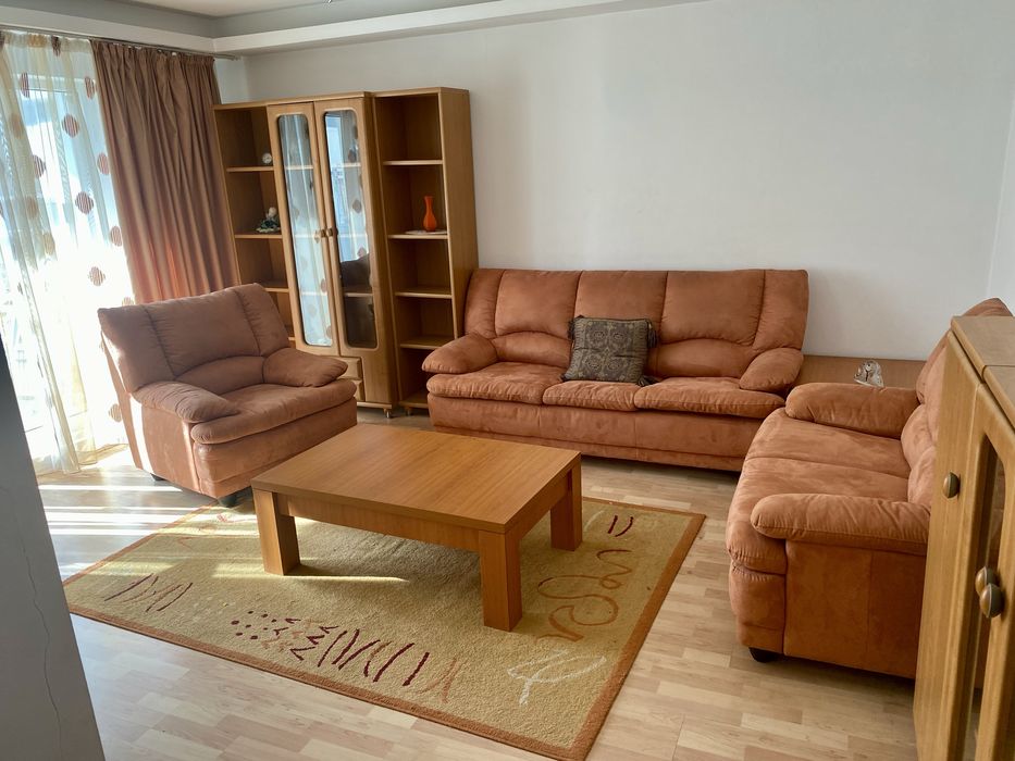 Apartament 3 camere .Zona Decebal