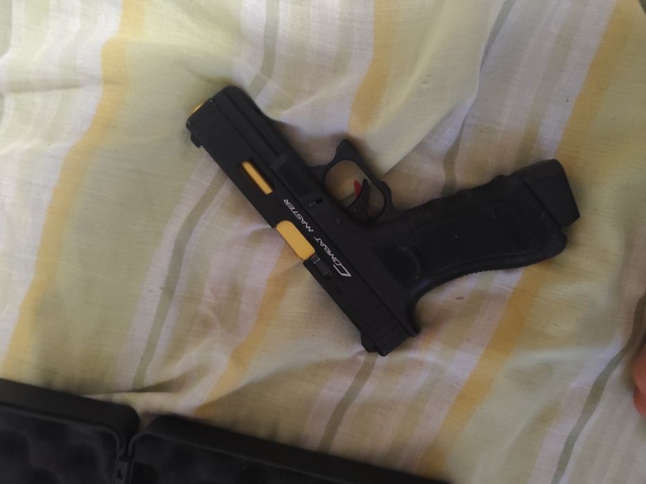Airsoft Glock 17 Double Bell, Green Gas, Blowback (Еърсофт Глок 17, Зелена газ, Откат)