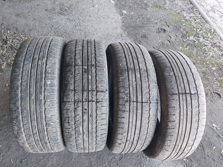 4 шины Nokian 235 65 R17
