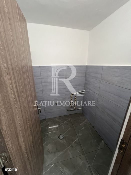 Inchiriez spatiu comercial
