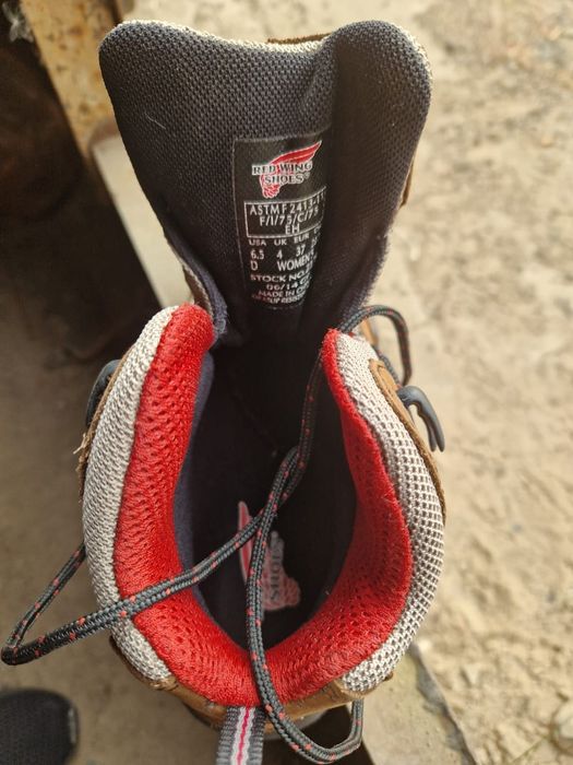 Продам женские safety ботинки Red wing