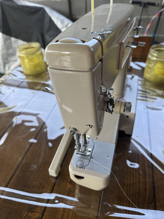 Masina de cusut Singer