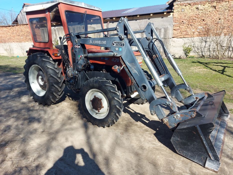 Tractor Fiat 420 DTC încărcător frontal cu Joystick