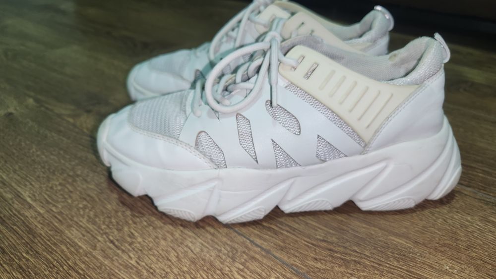 Lot 12 perechi încălțăminte  dama 38-39