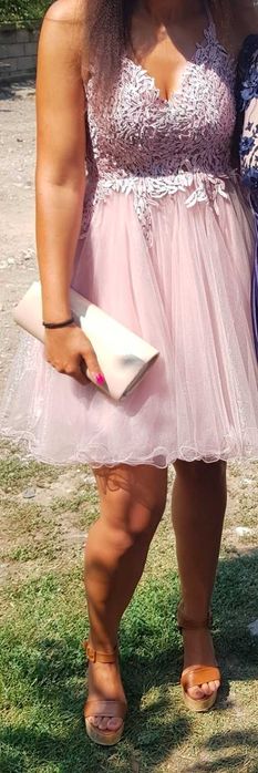 дамска розова рокля за различни поводи