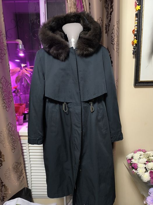 Продам парку женскую