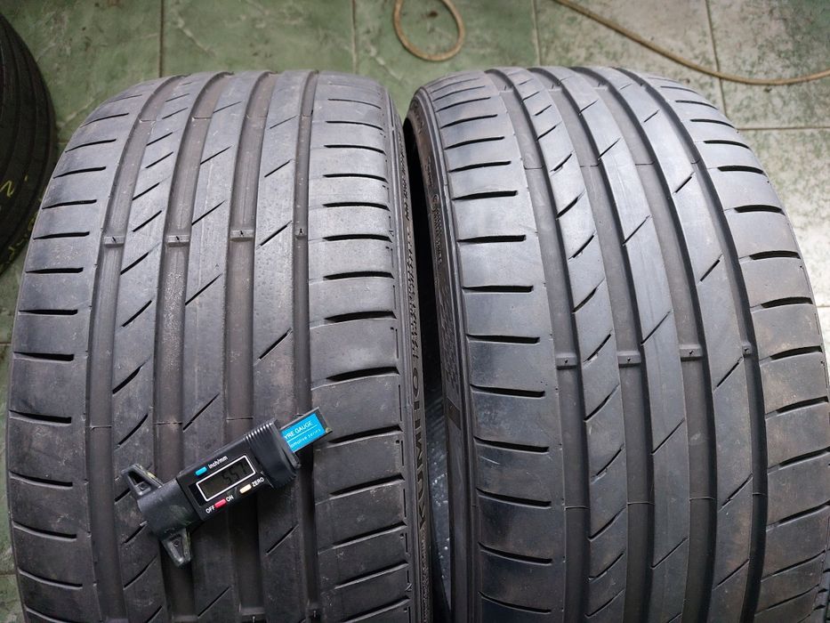 2 anvelope 235/30 R20 Khumo