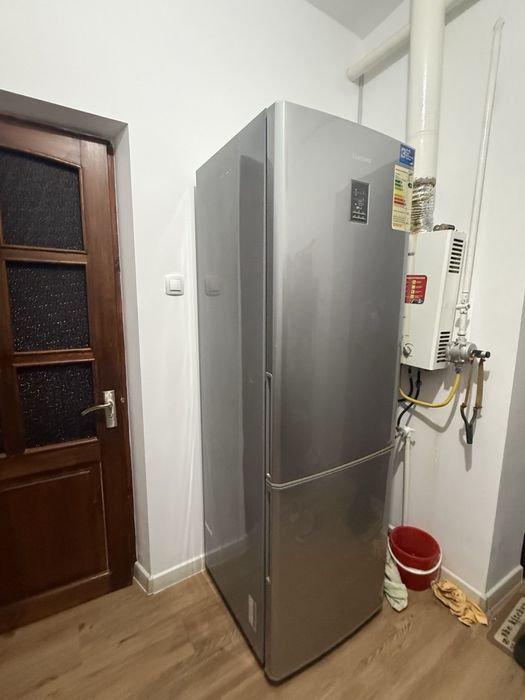 Холодильник SAMSUNG