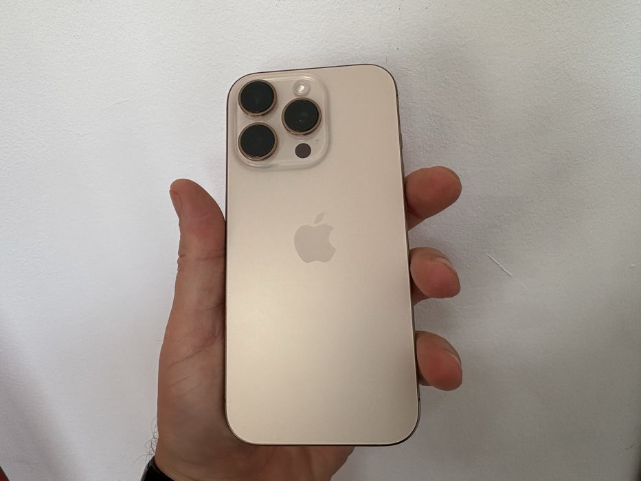 Iphone 16 Pro, Desert Titanium, pentru piese