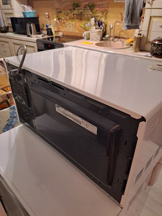 Срочно продам микраволнвую печь Самсунг