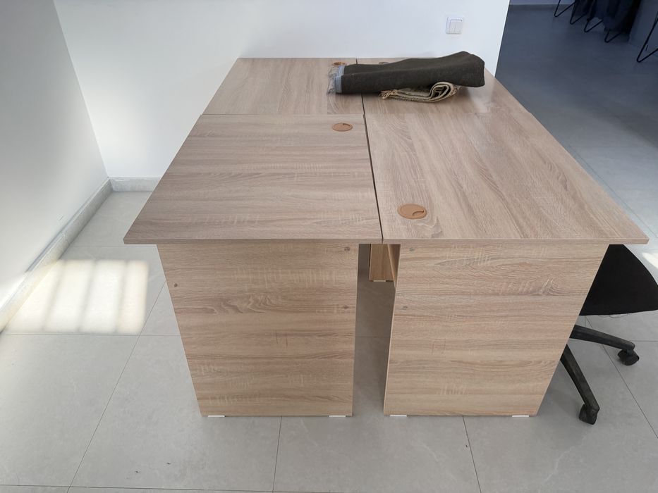 Продам офисные столы 21шт