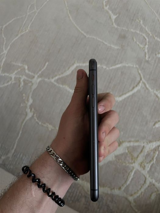 айфон 11 в хорошем состоянии