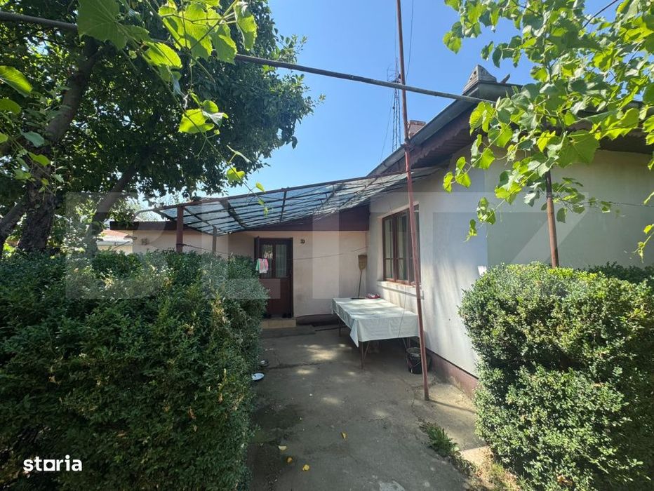 Casa pe teren de 427 mp, deschidere 15 ml, Catargiu, zona Bisericii