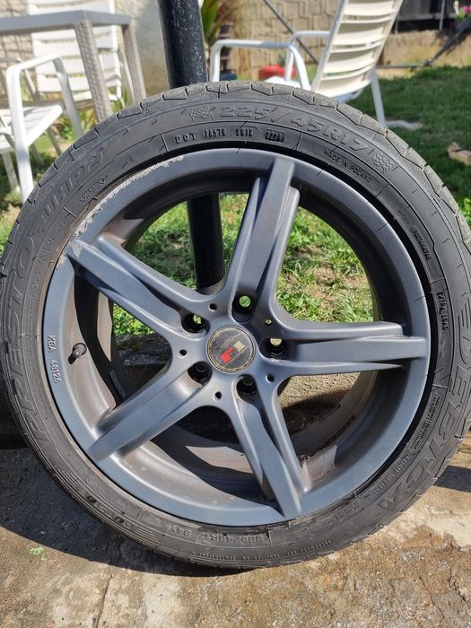 Vand jante pe 17 cu cauciucuri aproape noi