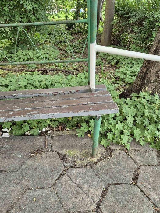 Метално дървени пейки