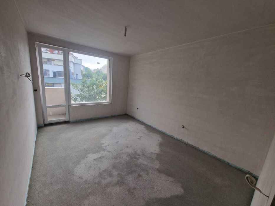 Тристаен апартамент за продажба с АКТ 16 в кв. Еленово, гр. Благоевград