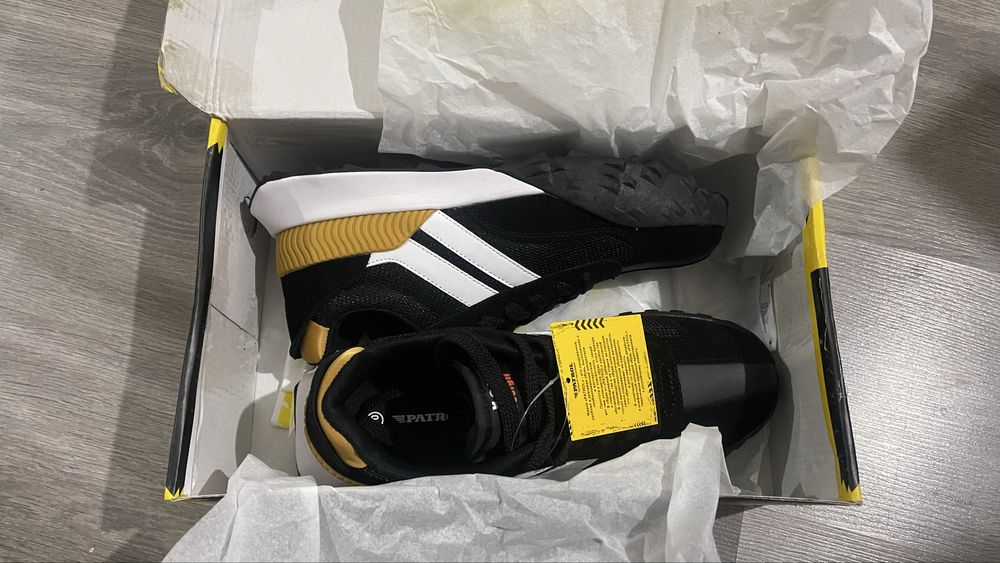 Кроссовки 40 размер