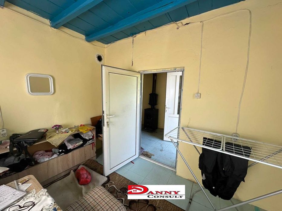 Къща с 1700 кв.м. двор в с. Мусина, обл. Велико Търново