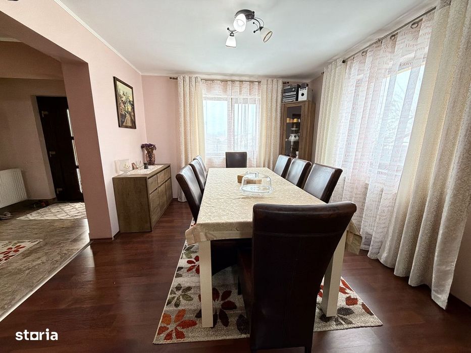 Vila P + M, 2009, teren 1000 mp, mobilată, Siretu - Saucesti