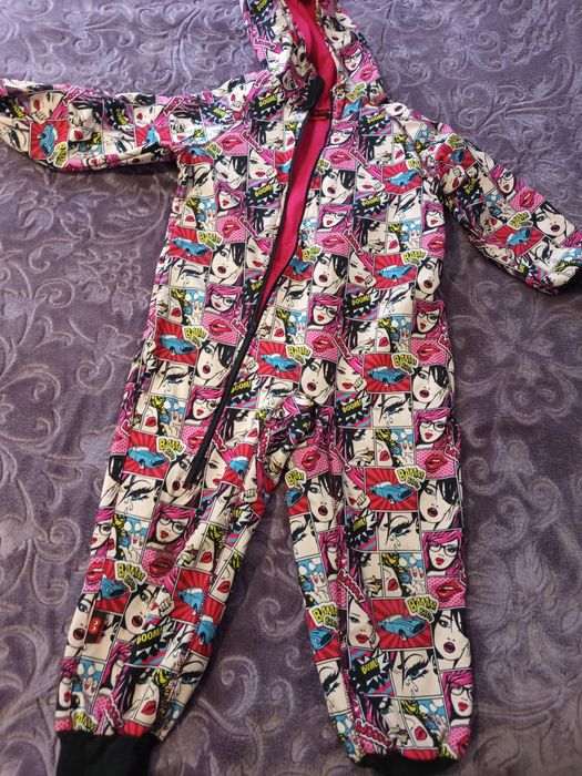 Дрехи за момичее