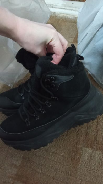 Продам разную обувь.